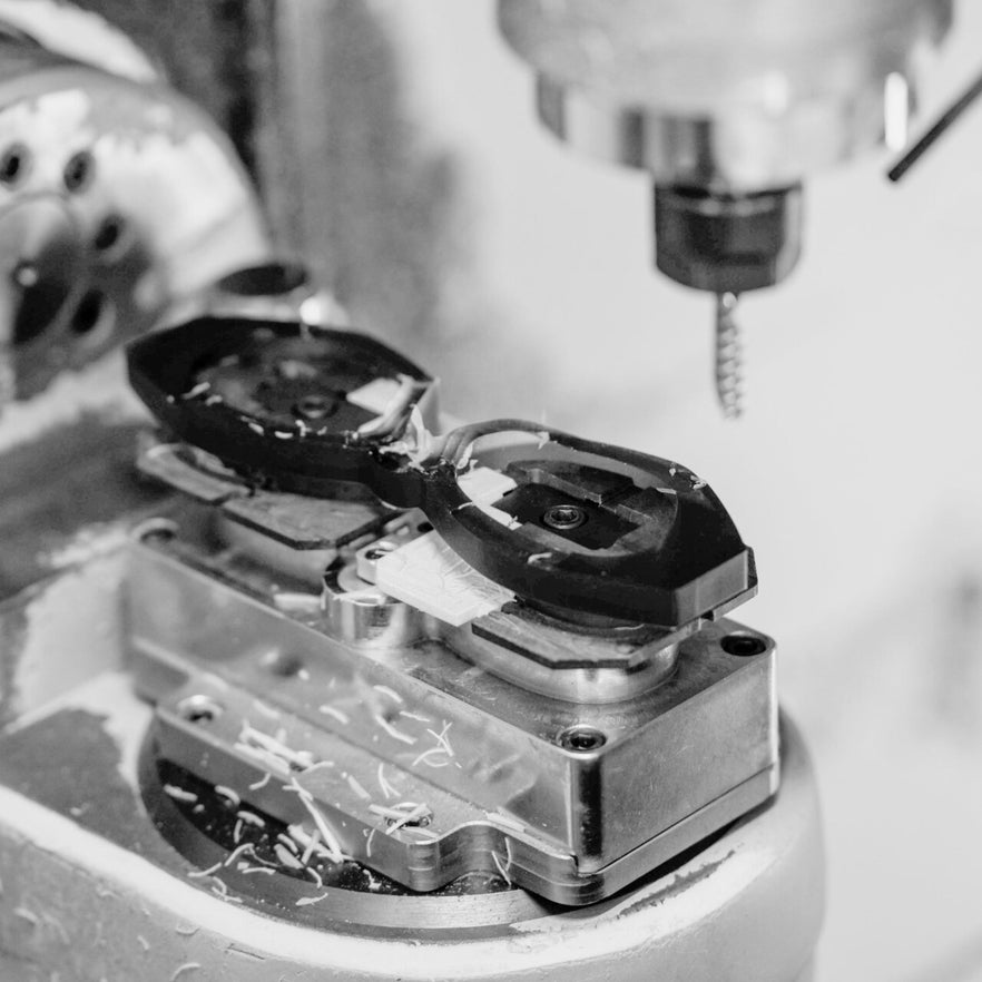 CRAFTING EXCELLENCE: THE ART OF EYEWEAR MANUFACTURING AT 180EYEWEAR